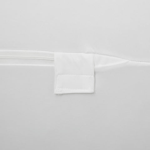 A close up of a white sheet with a zipper, perfect for a PureCare Aromatherapy Total Encasement mattress protector.