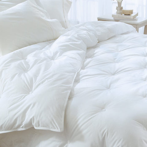 Restful Nights<sup>®</sup> Ultima<sup>®</sup> Supreme Synthetic Fill Comforter | Middle Weight