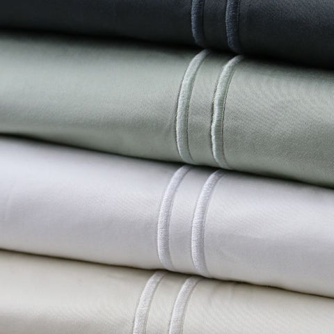 Indulge in luxury with this exquisite Malouf Pillowcases 600 TC Combed Egyptian cotton sateen sheet set featuring a high thread count. Made with the finest quality Egyptian cotton, these sheets are designed for ultimate comfort and durability. Experience the ultimate in luxury and relaxation.